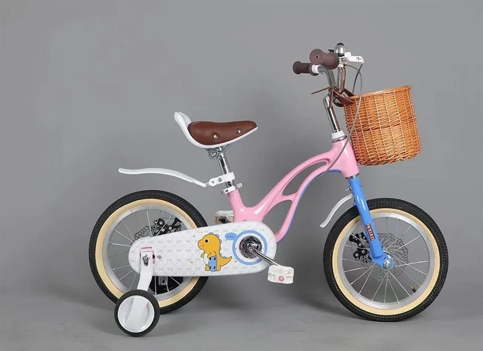 Childs Bike With Stabilisers